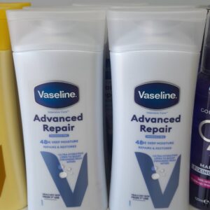 لوسیون بدن وازلین مدل Advanced Repair