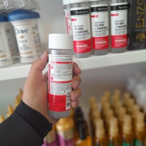 Alternative view of تونر ضد لک و روشن کننده نوتروژینا حجم ۱۲۵ میلی