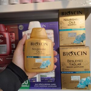 شامپو ۹ گیاه مخصوص موهای خشک و آسیب دیده حجم ۳۰۰ میلی