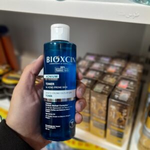 تونر ضد جوش بیوکسین حجم ۲۰۰ میلی مناسب برای پوست چرب و مستعد آکنه