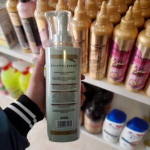 Alternative view of شامپو ترمیم کننده آرگان کراتین کویین حجم ۸۰۰ میلی